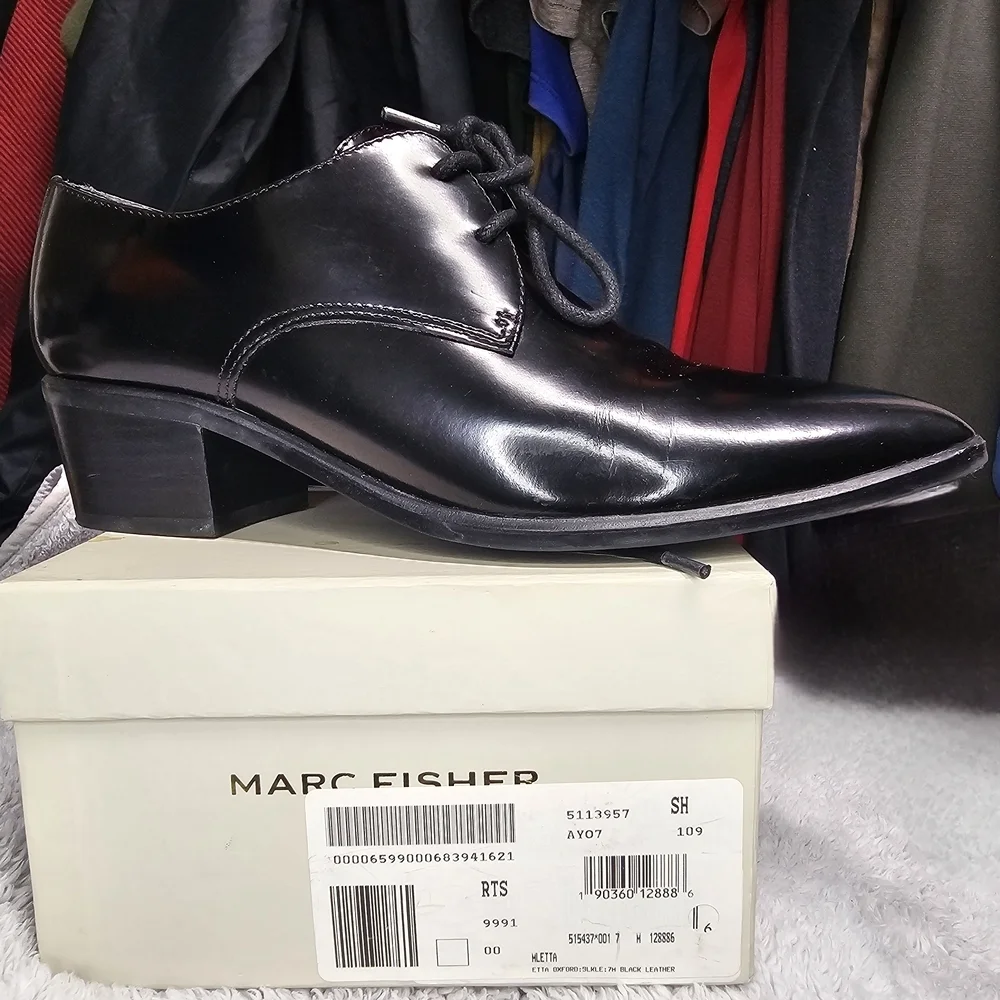 Marc Fisher MLETTA Oxford Shiny Black Lace-Up